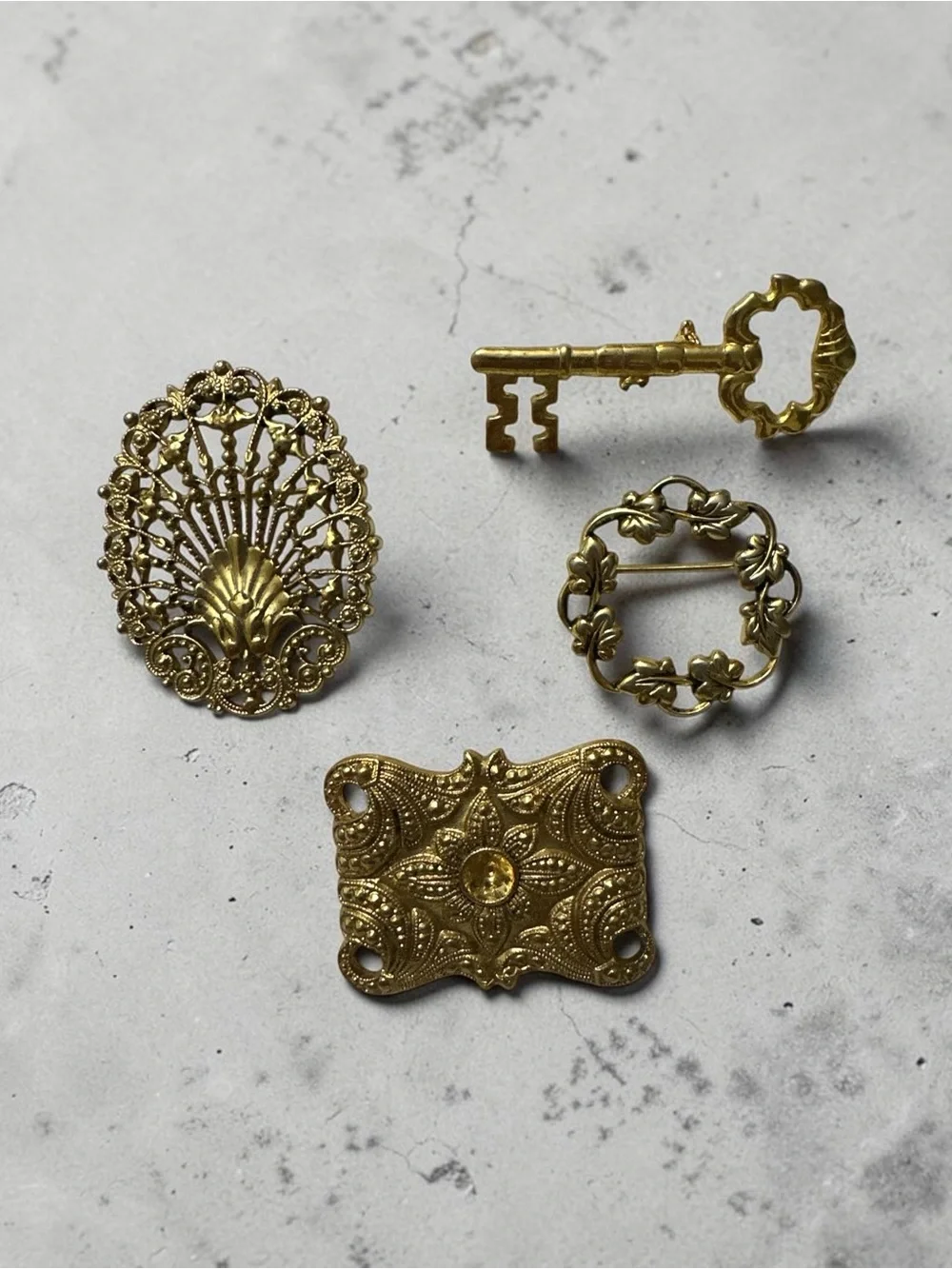 Gold Tone Vintage-Style Decorative Brooch & Pin Set